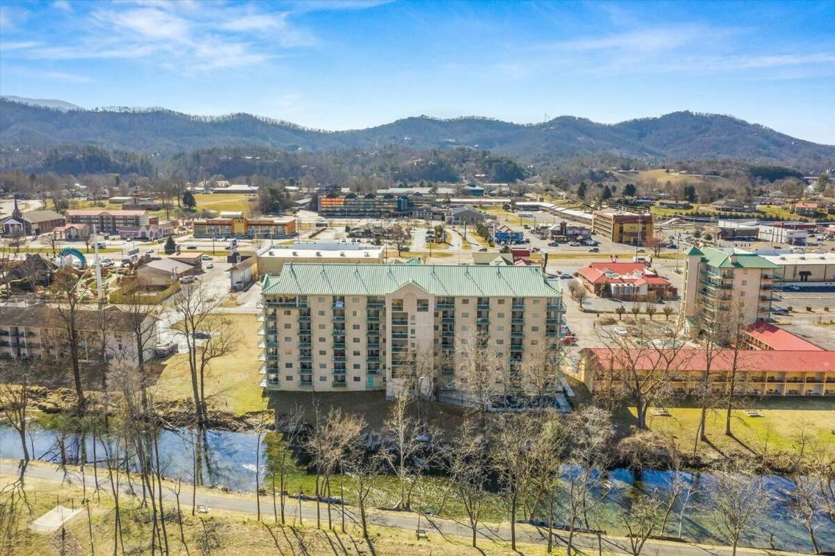 River Place #101 2bd Pigeon Forge