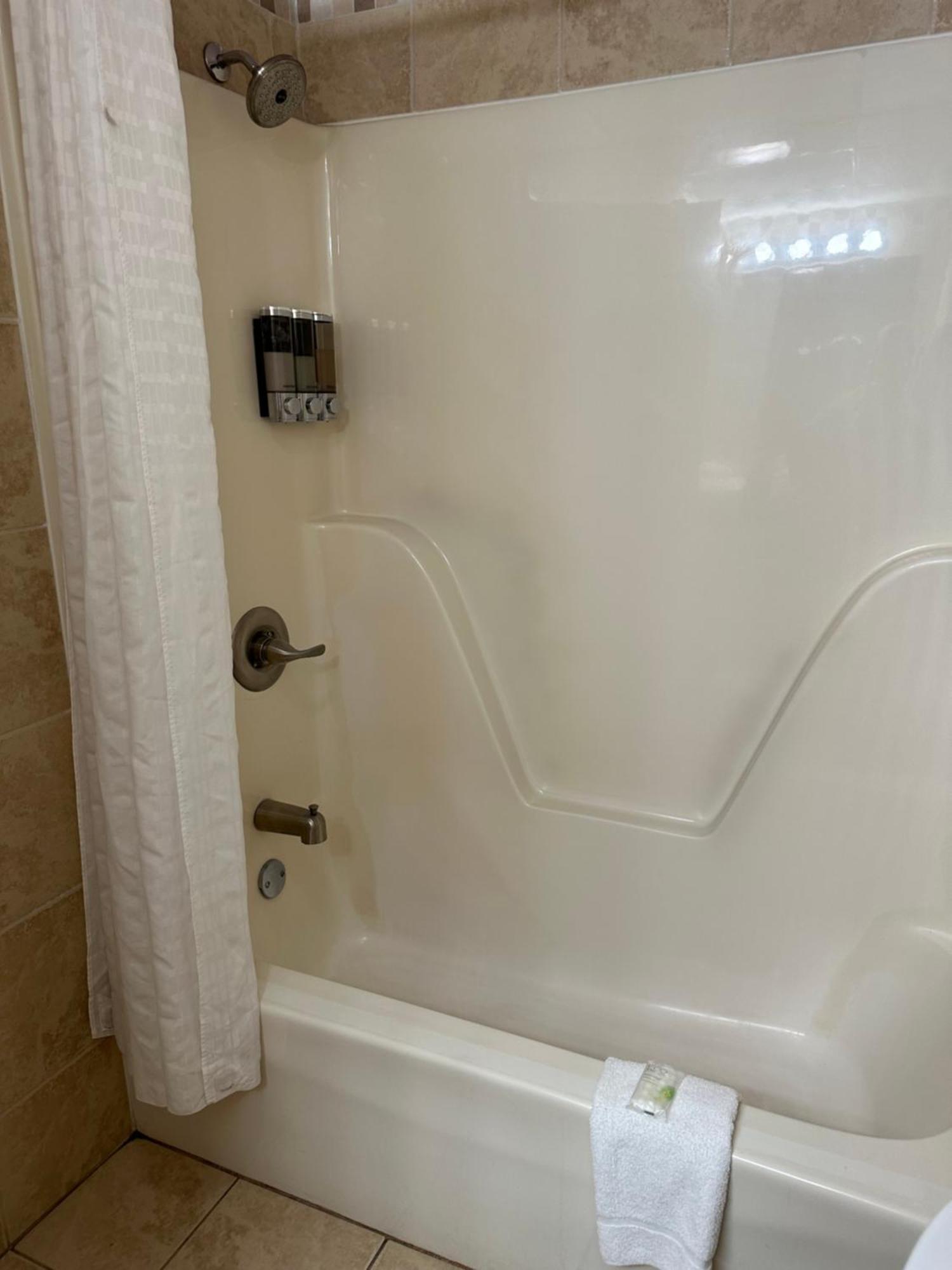 River Place #101 2bd *